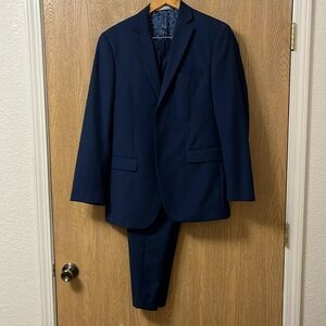 Perry Ellis premium suit blue